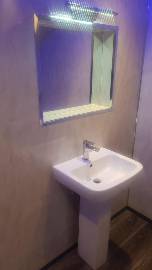 Highfields Living - All Rooms Ensuite- Free Wifi- Free Local Parking เชฟฟิลด์ ภายนอก รูปภาพ