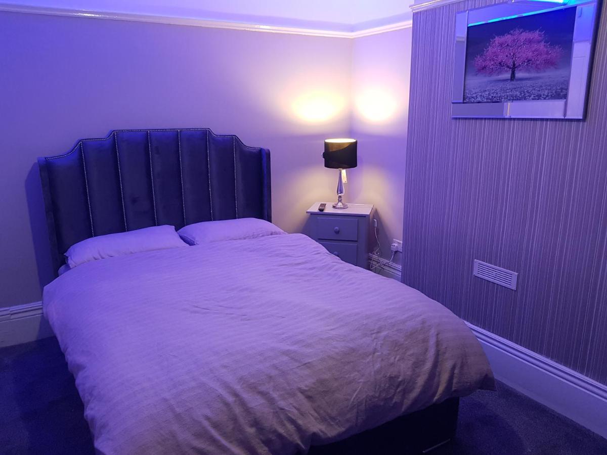 Highfields Living - All Rooms Ensuite- Free Wifi- Free Local Parking เชฟฟิลด์ ภายนอก รูปภาพ