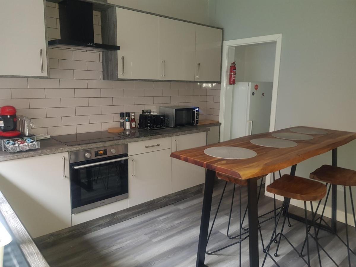 Highfields Living - All Rooms Ensuite- Free Wifi- Free Local Parking เชฟฟิลด์ ภายนอก รูปภาพ
